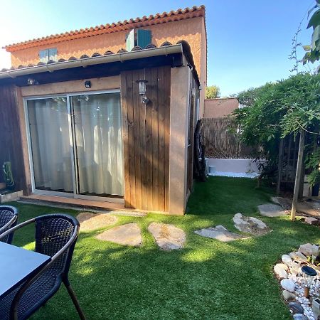 Agreable Studio Proche Sttropez Piscine Et Tennis Gassin Exterior foto